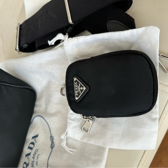 Prada Nylon Re-Edition 2025 Shoulder Bag Black - Like New! - Picture 8 of 12